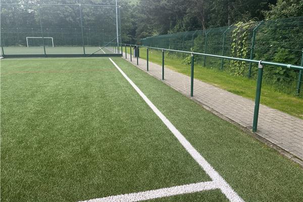 Rénovation terrain de football synthétique petit Parc Bon Pasteur - Sportinfrabouw NV